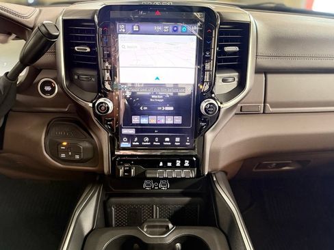 New 2027 RAM 2500 Laramie AWD/4WD image 18