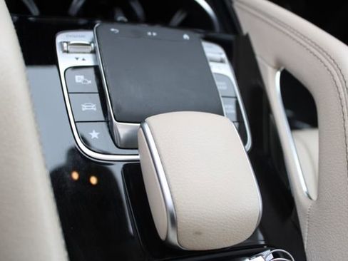 Used 2020 Mercedes-Benz GLE 450 4MATIC image 35