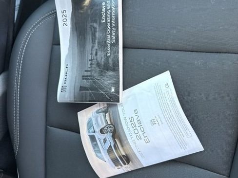 Certified 2025 Buick Enclave Preferred image 34