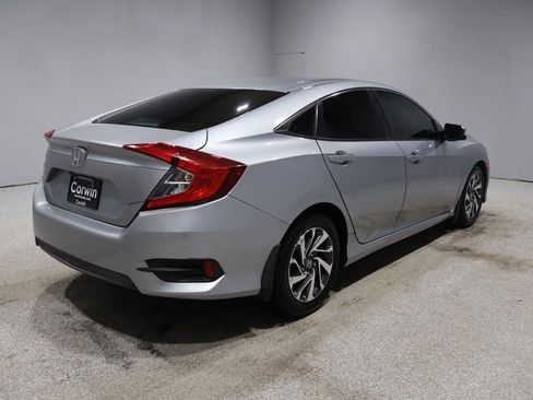 Used 2016 Honda Civic EX image 2