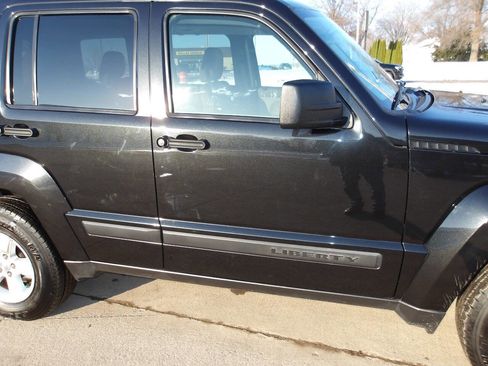 Used 2009 Jeep Liberty Sport w/ Popular Equipment Group image 30