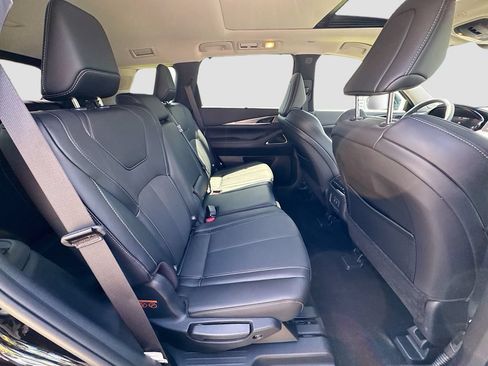 Certified 2026 INFINITI QX60 Luxe w/ Cargo Package FWD image 31