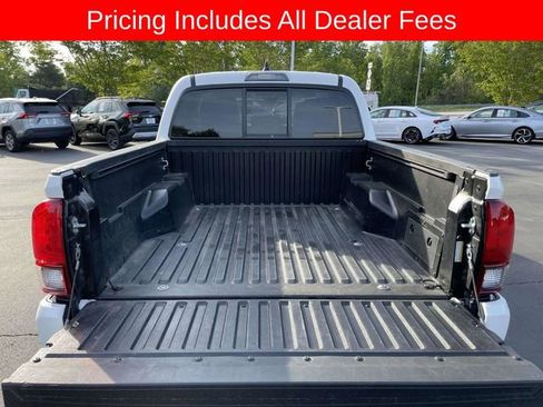 Used 2023 Toyota Tacoma SR AWD/4WD image 13