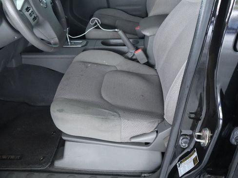 Used 2020 Nissan Frontier SV w/ Midnight Edition Floor Mats RWD image 13