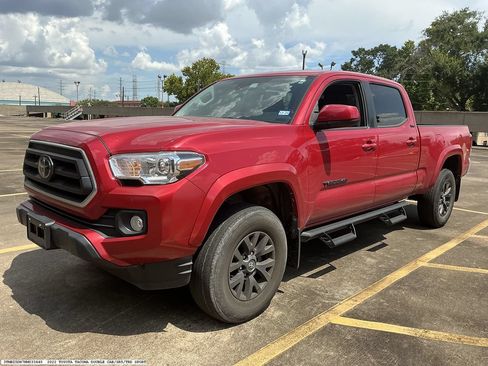 Used 2022 Toyota Tacoma SR5 RWD image 4