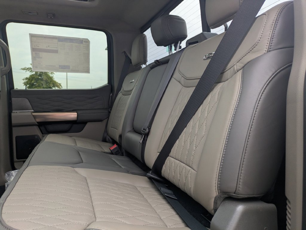 New 2026 Ford F250 Platinum w/ Platinum Plus Package AWD/4WD image 13