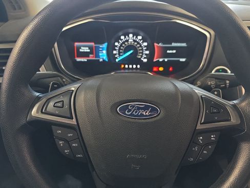Used 2017 Ford Fusion SE w/ Fusion SE Technology Package FWD image 23