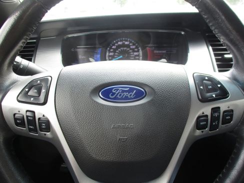 Used 2016 Ford Taurus SEL w/ Equipment Group 201A FWD image 14