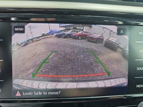 Used 2021 Volkswagen Passat 2.0T SE FWD image 26