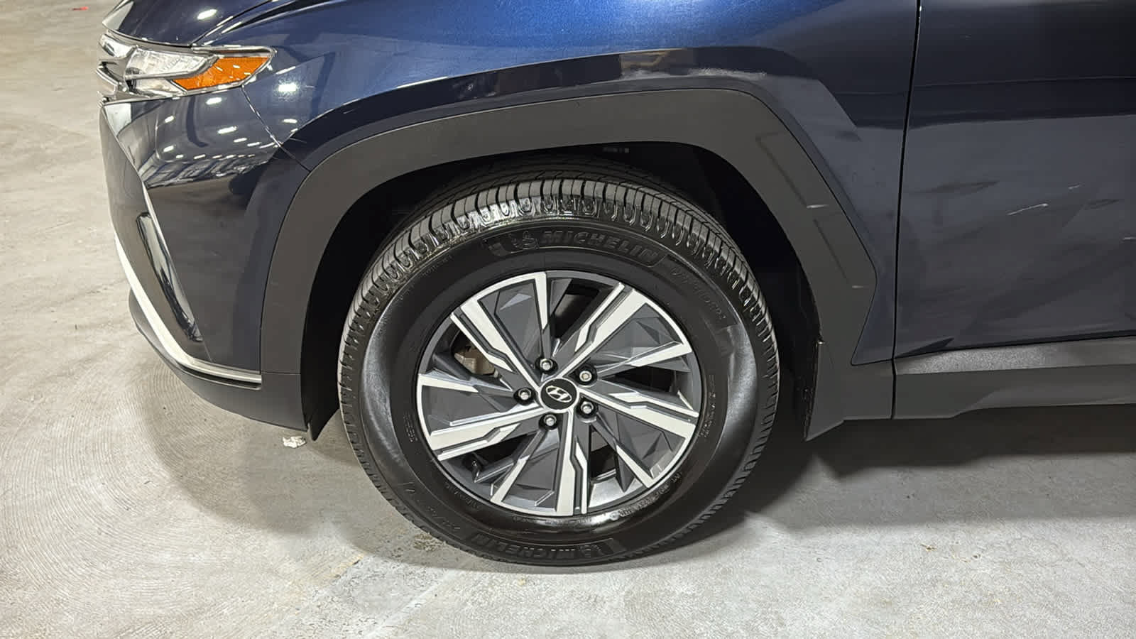 Used 2024 Hyundai Tucson Blue AWD/4WD image 8