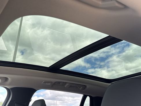 New 2025 Volvo XC90 T8 Plus w/ Protection Package Premier image 19