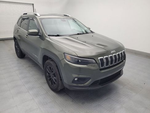 Used 2019 Jeep Cherokee Latitude Plus w/ Cold Weather Group AWD/4WD image 13