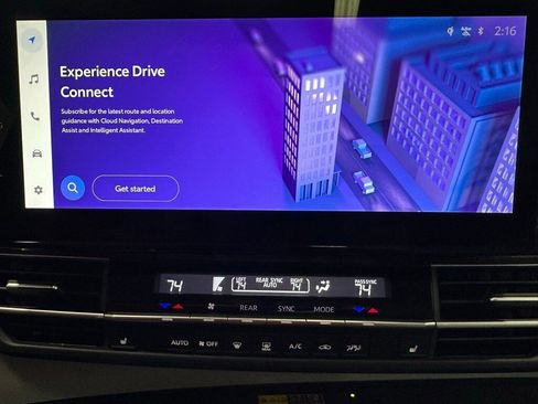 Used 2025 Toyota Sienna XLE image 27