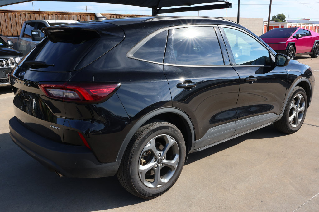 Used 2025 Ford Escape ST-Line AWD/4WD image 5