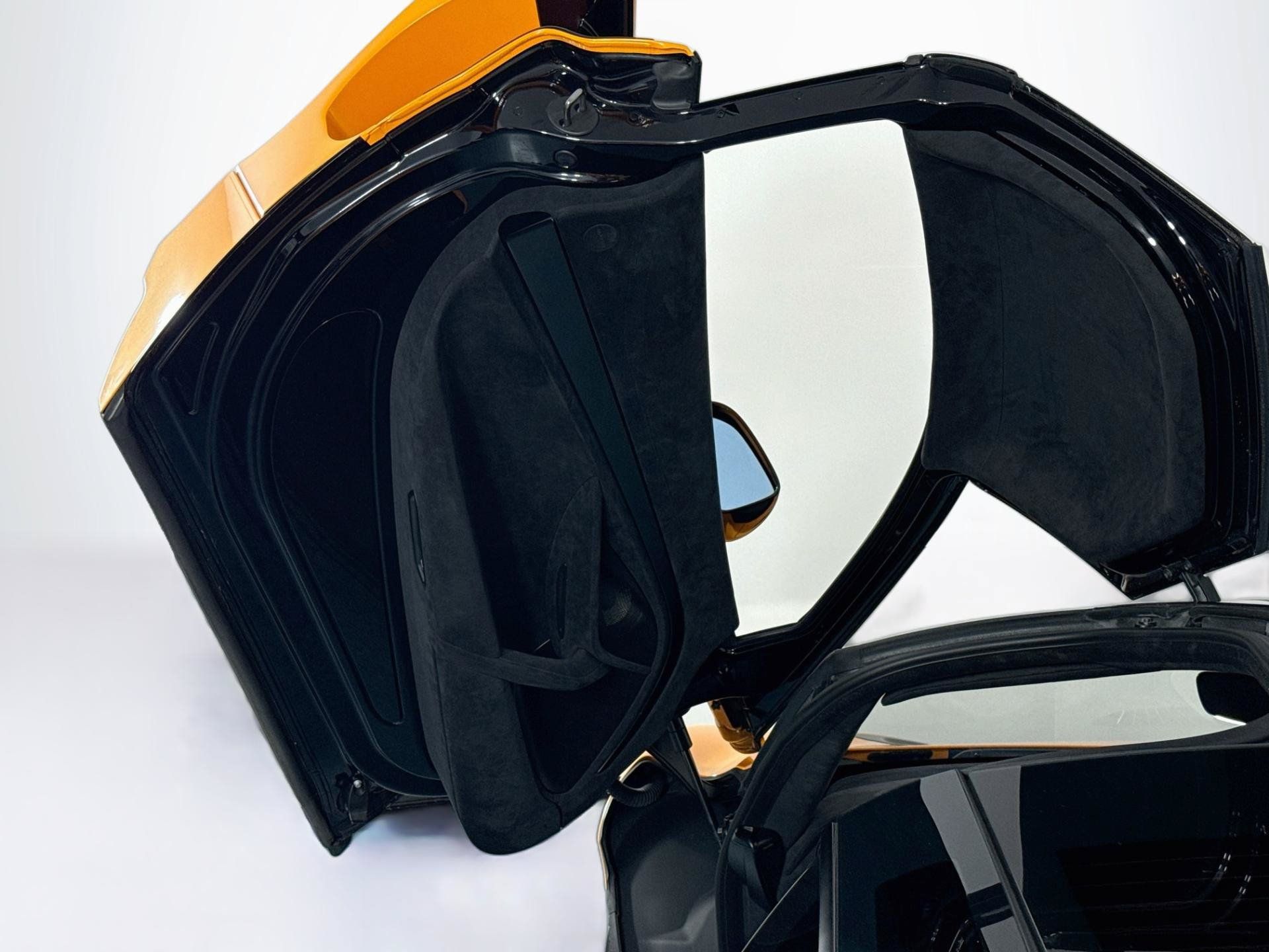Used 2025 McLaren 750S RWD image 19