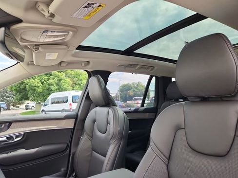 New 2026 Volvo XC90 B6 Ultra w/ Protection Package image 23