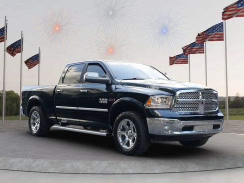 Used 2015 RAM 1500 Laramie w/ Convenience Group image 9