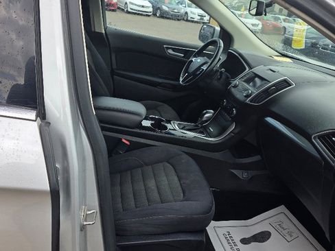 Used 2015 Ford Edge SEL image 15