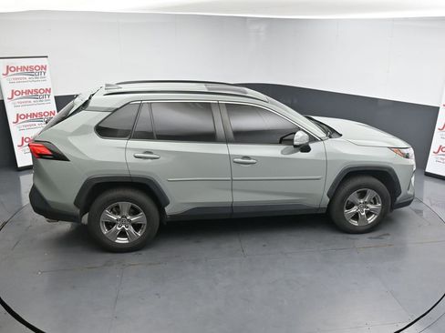 Used 2022 Toyota RAV4 XLE w/ Convenience Package AWD/4WD image 17