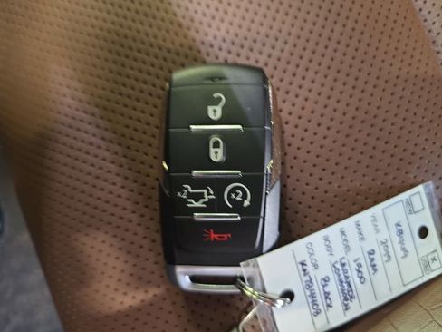 Used 2019 RAM 1500 Limited w/ Body Color Bumper Group image 36