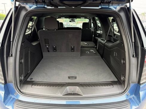 Certified 2025 Chevrolet Suburban LS AWD/4WD image 7