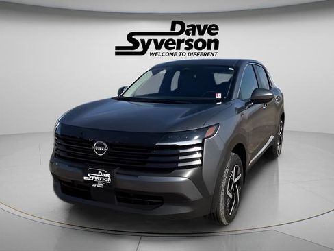 New 2025 Nissan Kicks SV image 1