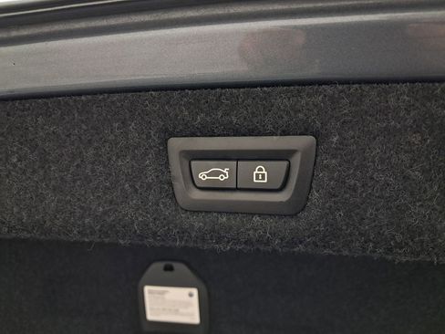 Used 2018 BMW 530i xDrive image 29