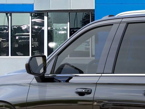 New 2025 Chevrolet Suburban LS image 12