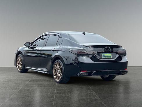 Used 2023 Toyota Camry SE FWD image 7