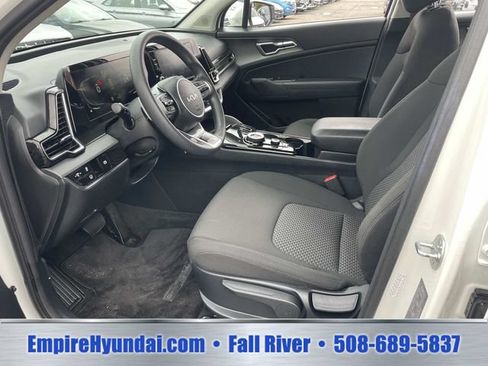 Used 2024 Kia Sportage LX AWD/4WD image 18
