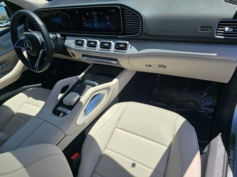 Used 2026 Mercedes-Benz GLS 450 4MATIC image 11