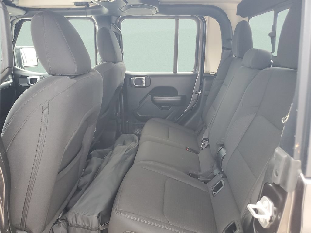 Used 2023 Jeep Gladiator Sport AWD/4WD image 10