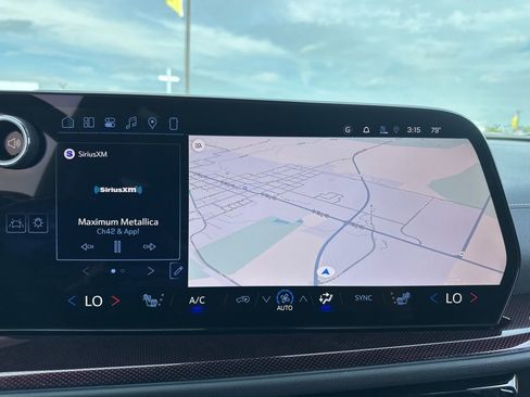 New 2026 Chevrolet Traverse Z71 image 7