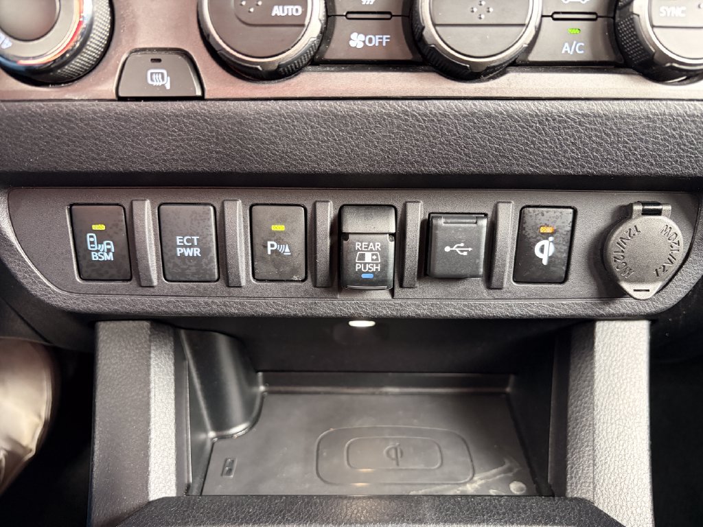 Used 2020 Toyota Tacoma TRD Pro AWD/4WD image 25