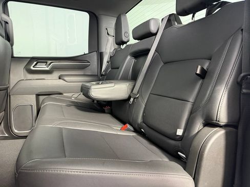 Used 2025 GMC Sierra 1500 SLT RWD image 19