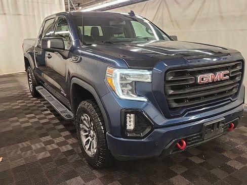 Used 2020 GMC Sierra 1500 AT4 w/ AT4 Premium Package AWD/4WD image 4