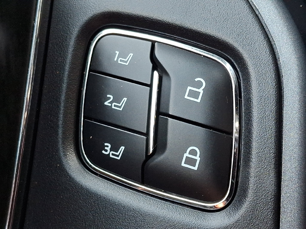 Used 2023 Ford F250 Lariat w/ Chrome Package AWD/4WD image 24