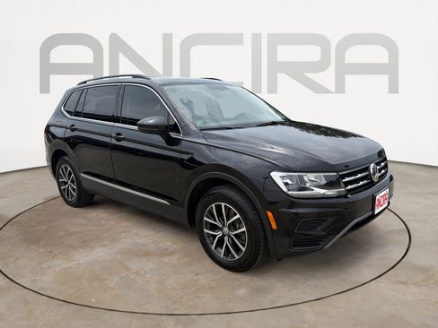 Used 2020 Volkswagen Tiguan SE w/ Panoramic Sunroof Package FWD image 4