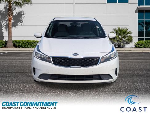 Used 2018 Kia Forte LX w/ LX Rear Camera Package FWD image 2