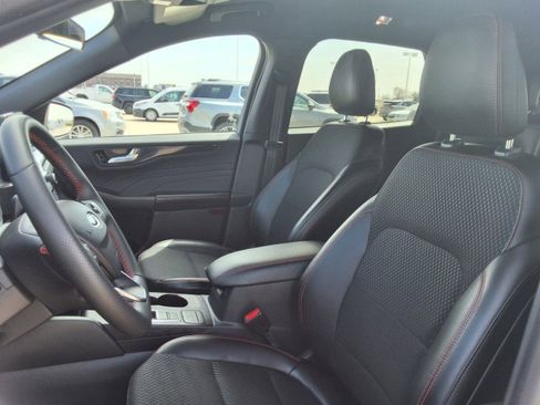 Used 2025 Ford Escape ST-Line image 11