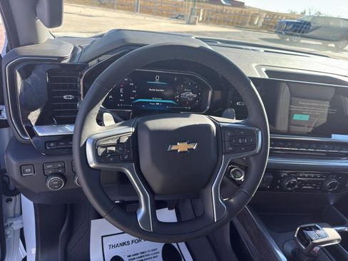 New 2026 Chevrolet Silverado 1500 LTZ w/ LTZ Premium Package AWD/4WD image 12