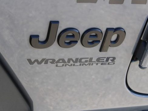 Used 2022 Jeep Wrangler Unlimited Sport AWD/4WD image 9