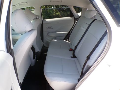 Certified 2024 Hyundai Kona SEL AWD/4WD image 17