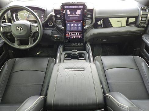 Used 2025 RAM 2500 Limited AWD/4WD image 22