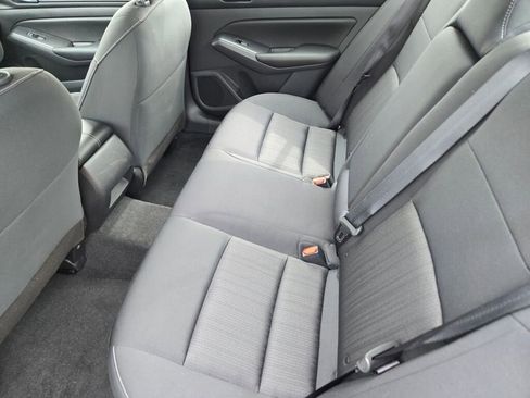 Used 2025 Nissan Altima 2.5 S FWD image 14