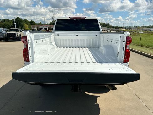 Used 2024 Chevrolet Silverado 2500 Custom w/ Custom Value Package image 22