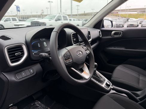 New 2026 Hyundai Venue SEL image 29