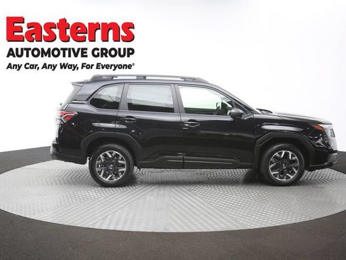 Used 2025 Subaru Forester Premium AWD/4WD image 47
