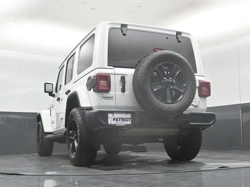 Used 2022 Jeep Wrangler Unlimited Sahara AWD/4WD image 46