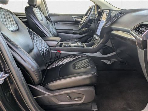 Used 2024 Ford Edge Titanium image 21